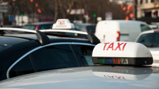 Prenez garde aux faux taxis dans les aéroports