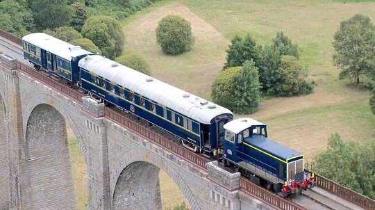 Remonter le temps avec une balade en train à Vendée