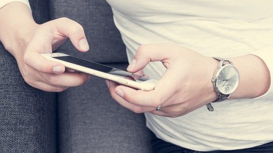 Pourquoi lancer des campagnes de SMS retargeting à la rentrée ?